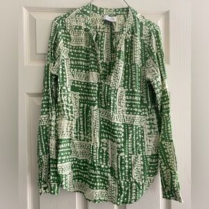 NWOT ANTHROPOLOGIE TOP Velvet by Graham & Spencer Green Blouse SIZE M WORKWEAR
